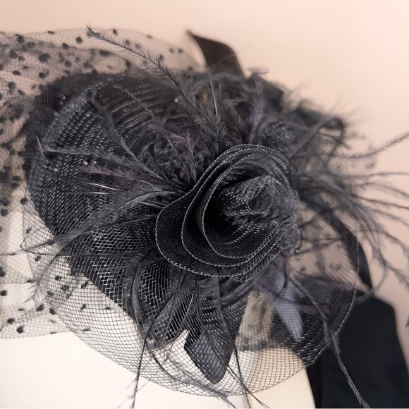 Black Fascinator Lace Mesh Feather Headband Goth Pinup Wedding Formal Event - Picture 8 of 9